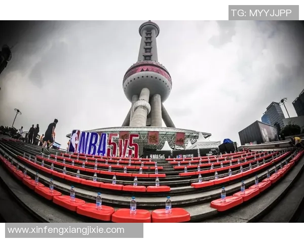 赛后分析：成都篮球队与南京篮球队在比赛中的灵活性对比探讨